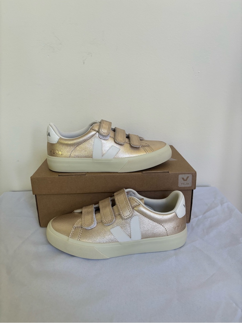 Veja Recife Gold Sneakers size 5 Eu36 Platine/white Womens New with box